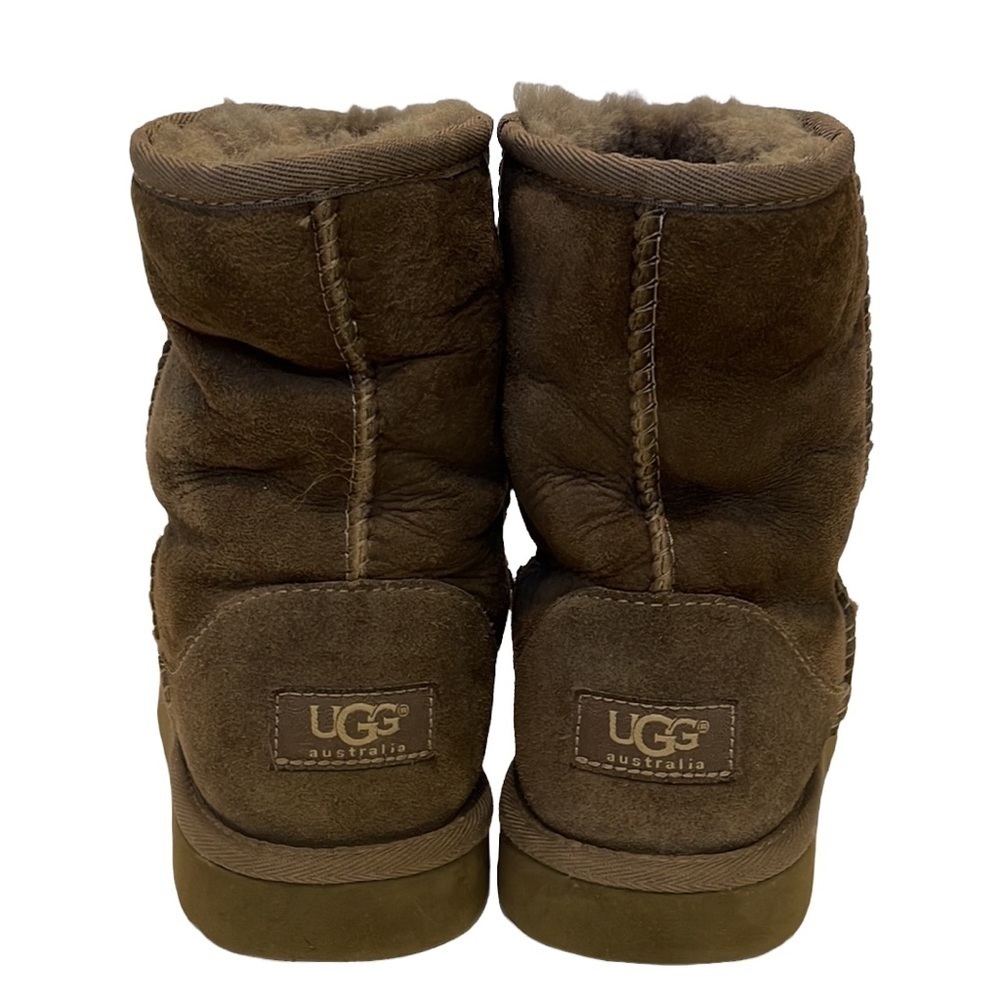 UGG Classic Short Boot - Picture 3 of 8
